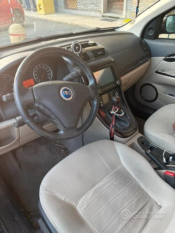 Usata Fiat Croma 120 CV (88 kW) 2007 Blu Station wagon