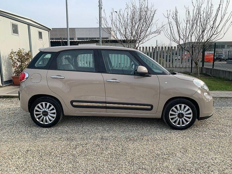 Usata Fiat 500L Lounge 120 CV (88 kW) 2015 Beige Monovolume