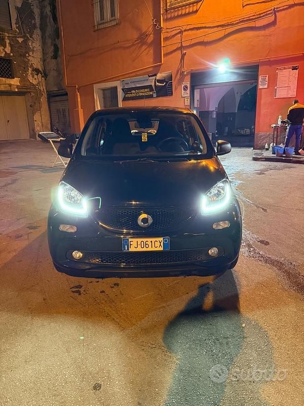 Usata Smart ForFour Passion 70 CV (51 kW) 2017 Nero Utilitaria
