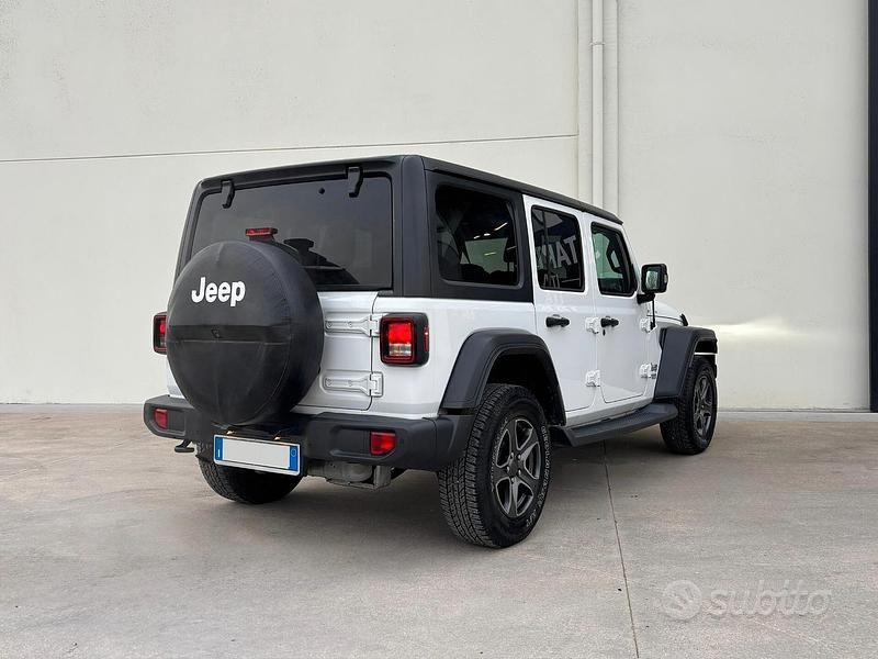 Usata Jeep Wrangler Unlimited Sport 200 CV (147 kW) 2019 Bianco SUV