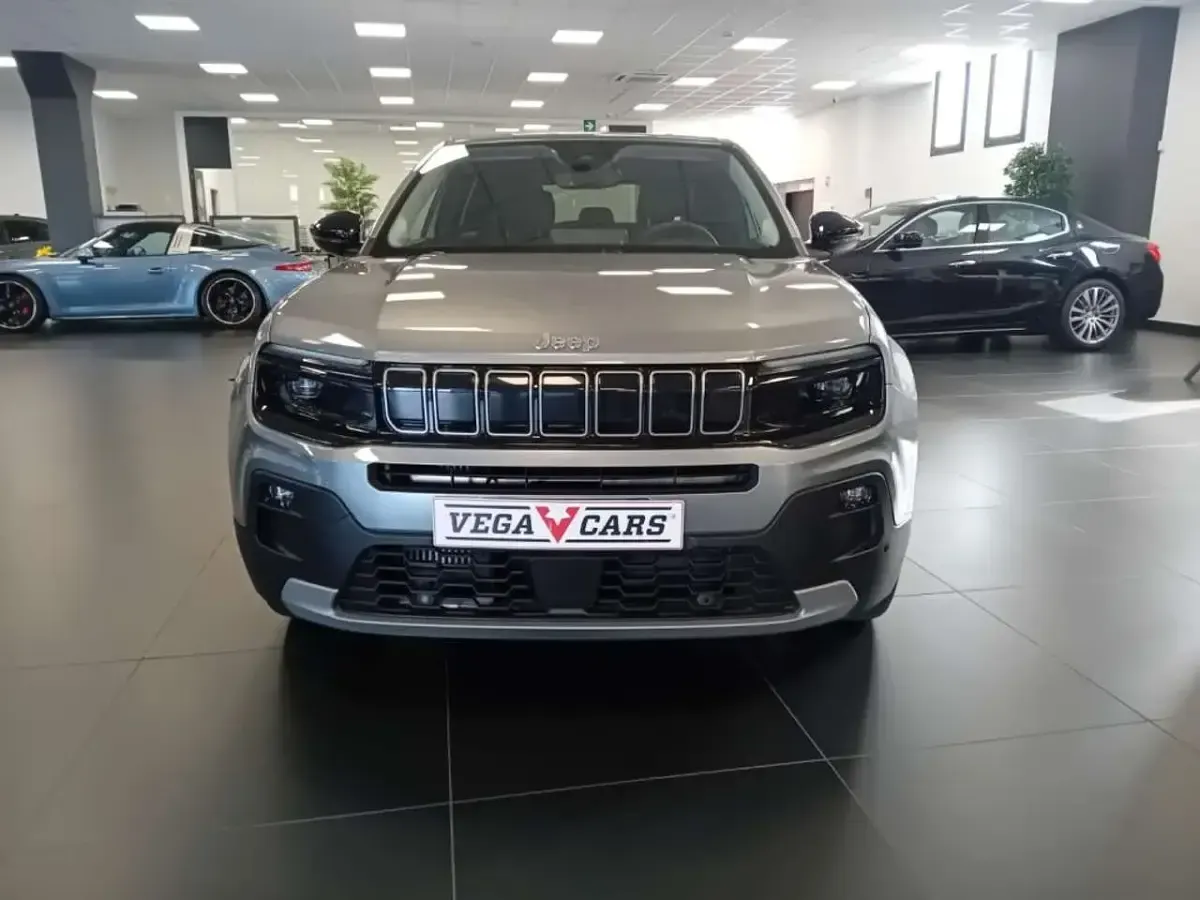 Usata Jeep Avenger Summit 101 CV (74 kW) 2025 Grigio scuro SUV