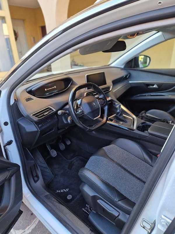 Usata Peugeot 5008 Allure 131 CV (96 kW) 2019 SUV