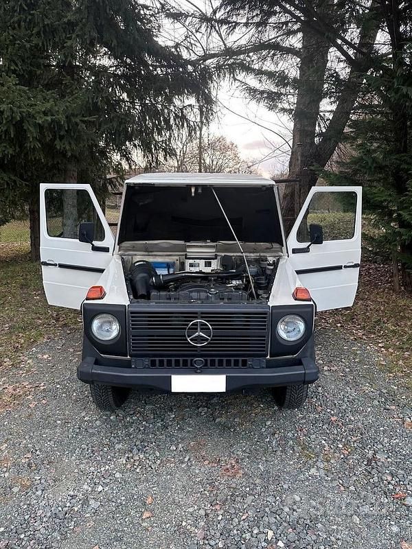 Usata Mercedes 200 109 CV (80 kW) 1988 Bianco SUV