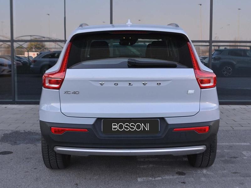 Usata Volvo XC40 Inscription 180 CV (132 kW) 2021 Grigio SUV