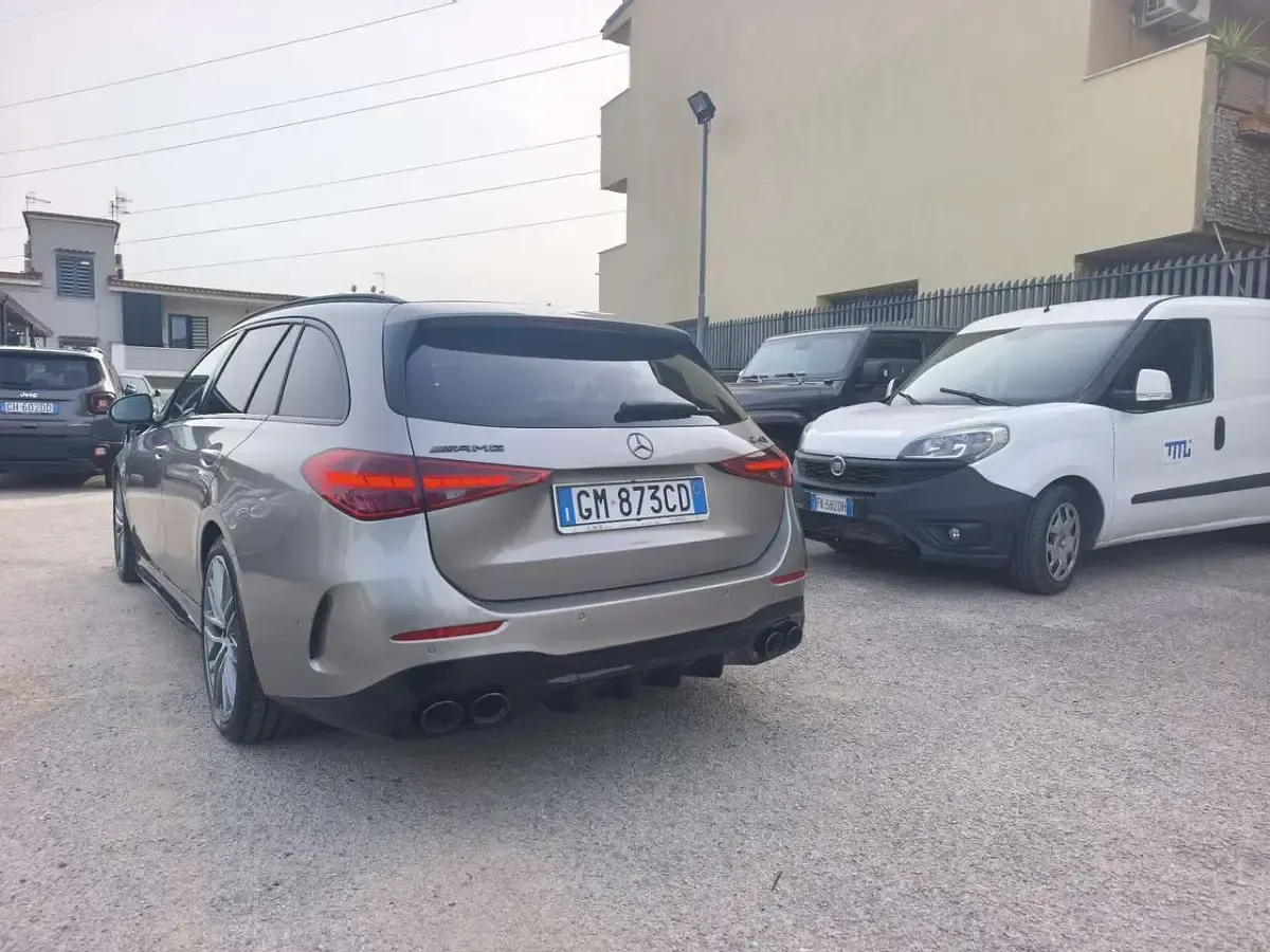 Usata Mercedes C43 AMG Premium Plus 408 CV (300 kW) 2022 Other Station wagon