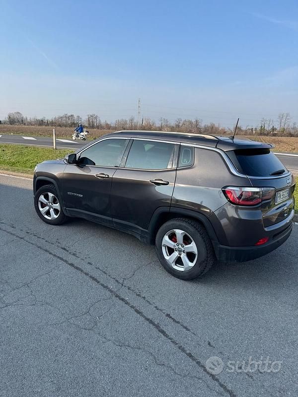 Usata Jeep Compass 120 CV (88 kW) 2018 Grigio SUV
