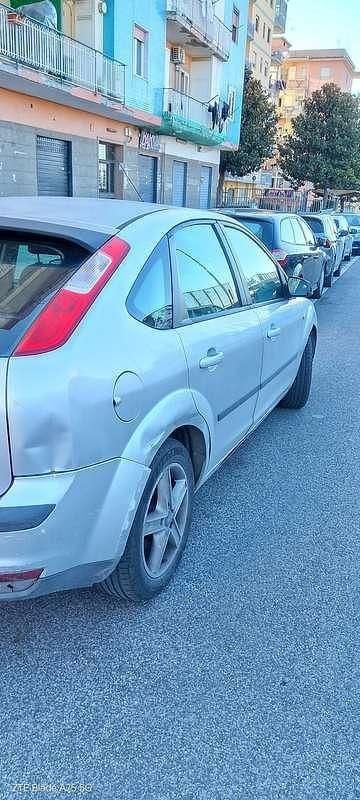 Usata Ford Focus 116 CV (85 kW) 2006 Grigio Berlina