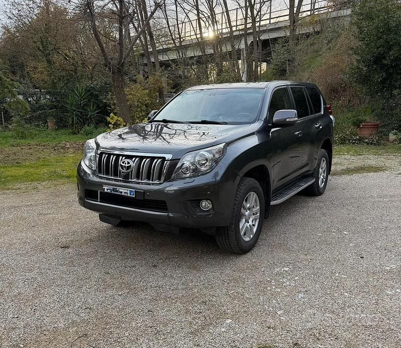 Usata Toyota Land Cruiser 2012 Grigio SUV