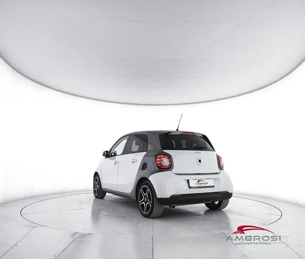 Usata Smart ForFour Prime 90 CV (66 kW) 2016 Bianco Utilitaria