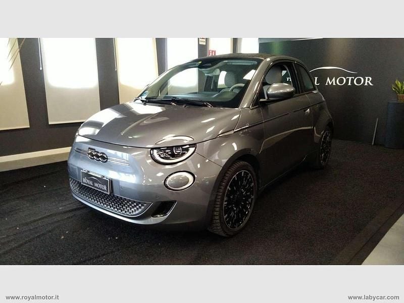 Usata Fiat 500C La Prima 42 kW (58 CV) 2021 Grigio Cabrio