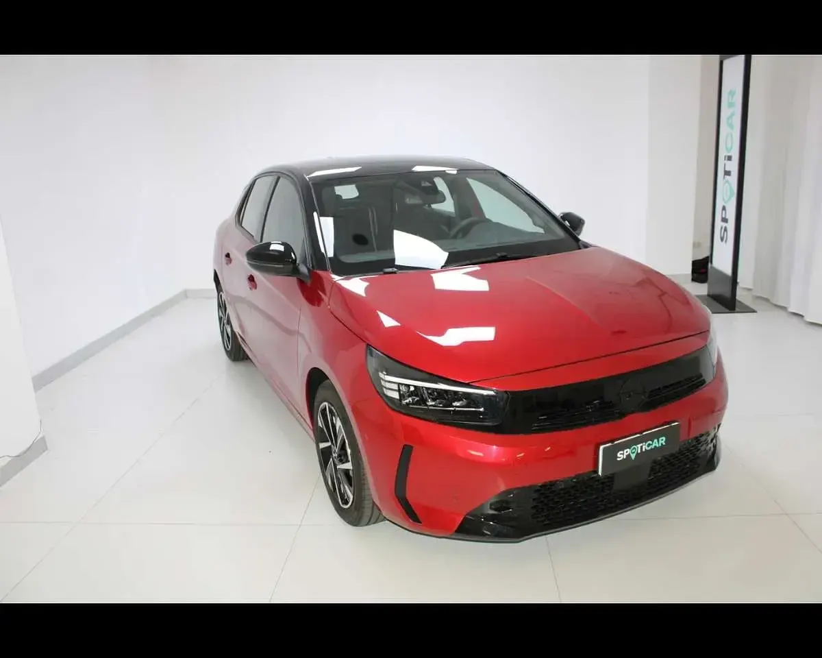 Usata Opel Corsa 101 CV (74 kW) 2025 Kardio red Utilitaria