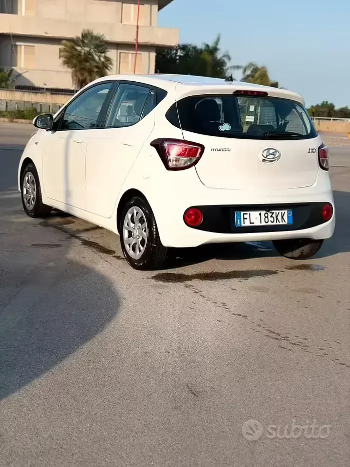Begagnad Hyundai i10 69 HK (50 kW) 2017 Vit Halvkombi