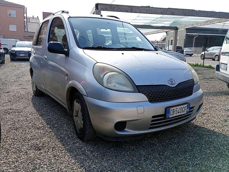 Usata Toyota Yaris 75 CV (55 kW) 2002 Other Station wagon