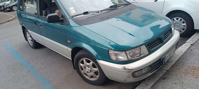 Usata Mitsubishi Space Runner 122 CV (89 kW) 1997 Blu/azzurro Monovolume