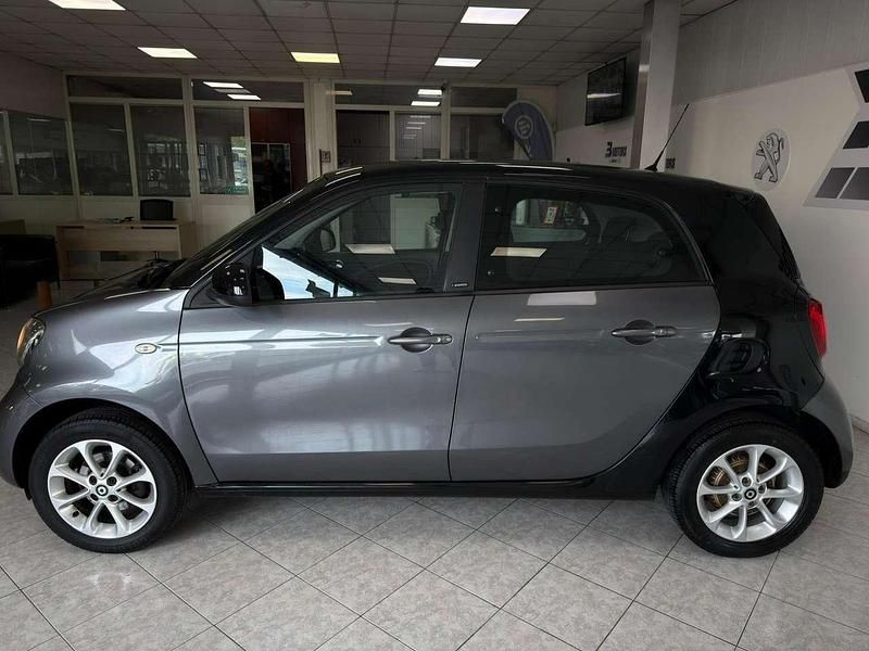 Usata Smart ForFour Passion 71 CV (52 kW) 2015 Argento Utilitaria