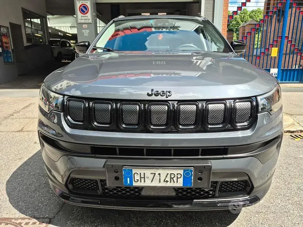 Usata Jeep Compass Night Eagle 131 CV (96 kW) 2022 Grigio SUV