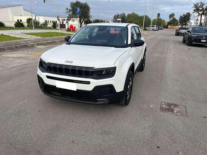 Bianco snow Nuova 2025 Jeep Avenger Longitude SUV | 23.000 € (Buon prezzo) - Immagine 1/4