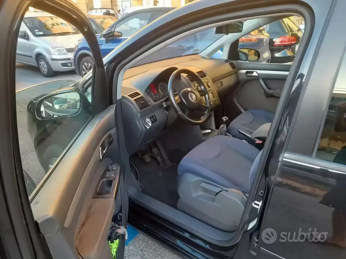 Usata VW Touran 105 CV (77 kW) 2006 Nero Monovolume