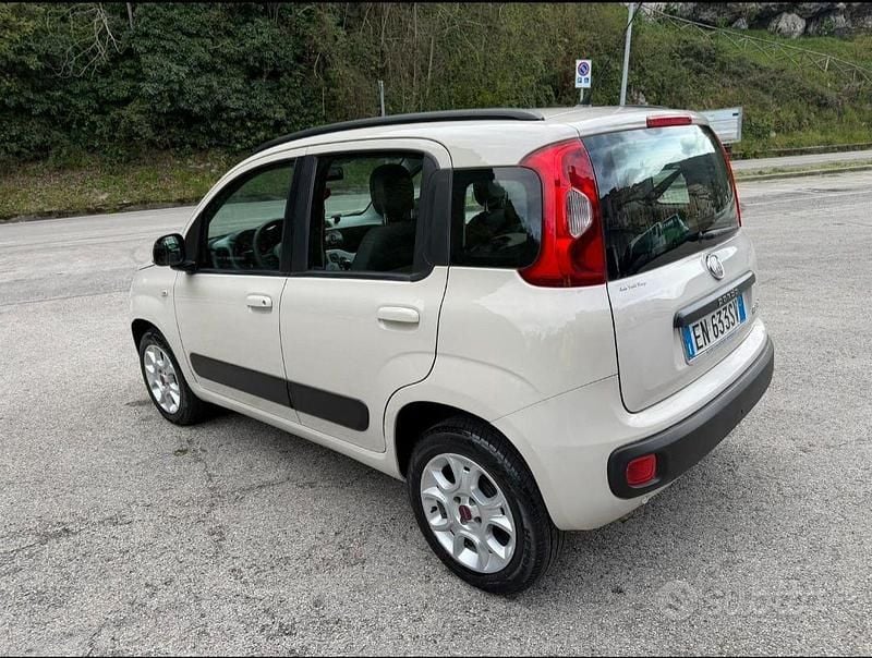 Usata Fiat Panda 85 CV (62 kW) 2012 Utilitaria