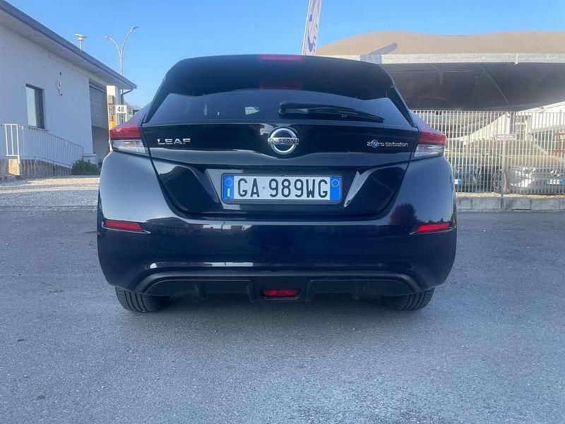 Usata Nissan Leaf Acenta 89 kW (122 CV) 2020 Blu Utilitaria
