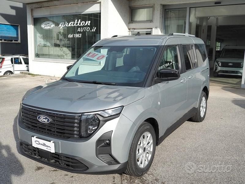 Grigio Usata 2024 Ford Tourneo Courier Titanium Monovolume | 22.600 € (Buon prezzo) - Immagine 1/4
