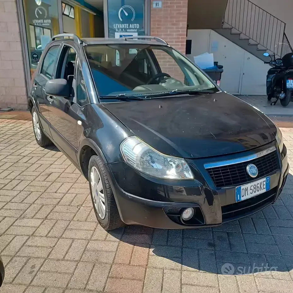 Usata Fiat Sedici 107 CV (78 kW) 2007 Nero SUV