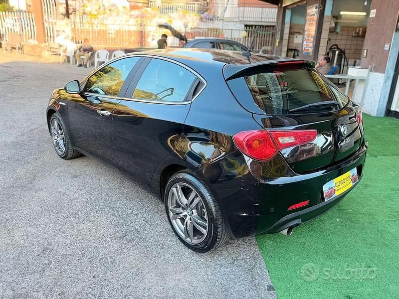 Usata Alfa Romeo Giulietta 105 CV (77 kW) 2014 Nero Utilitaria