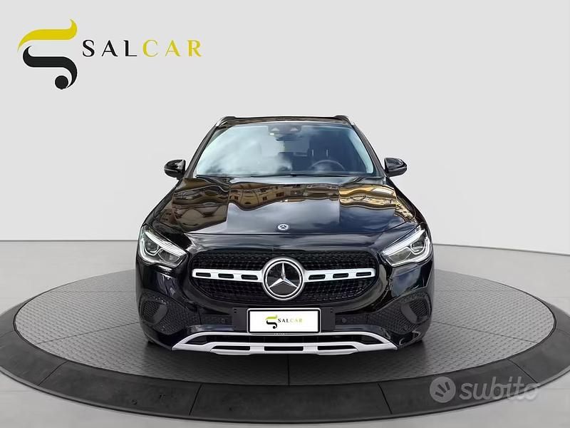 Usata Mercedes GLA200 150 CV (110 kW) 2022 Nero SUV