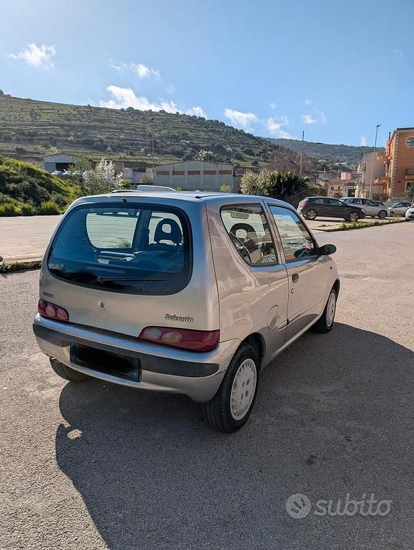 Usata Fiat 600 55 CV (40 kW) 2003 Berlina