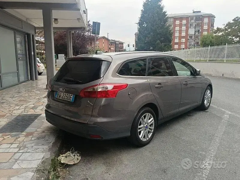 Usata Ford Focus Titanium 116 CV (85 kW) 2014 Grigio Station wagon