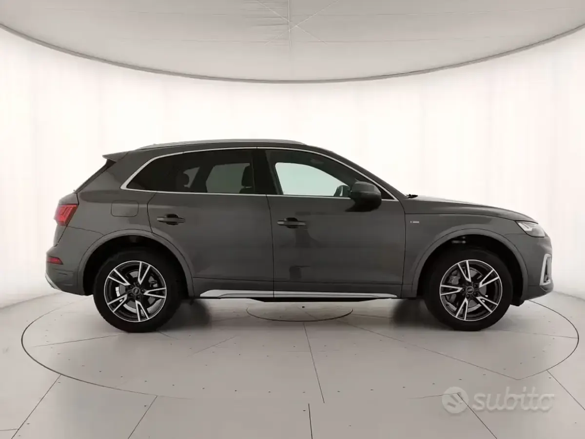 Usata Audi Q5 S-Line 204 CV (150 kW) 2024 Grigio SUV