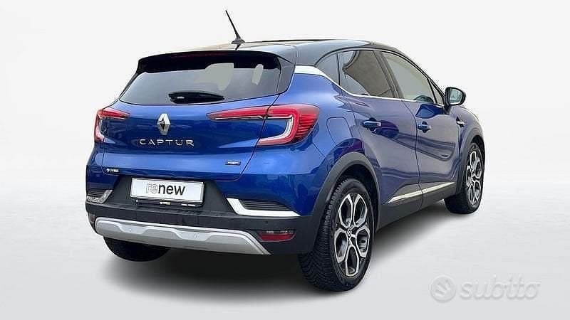 Usata Renault Captur Techno 145 CV (106 kW) 2022 Blu SUV