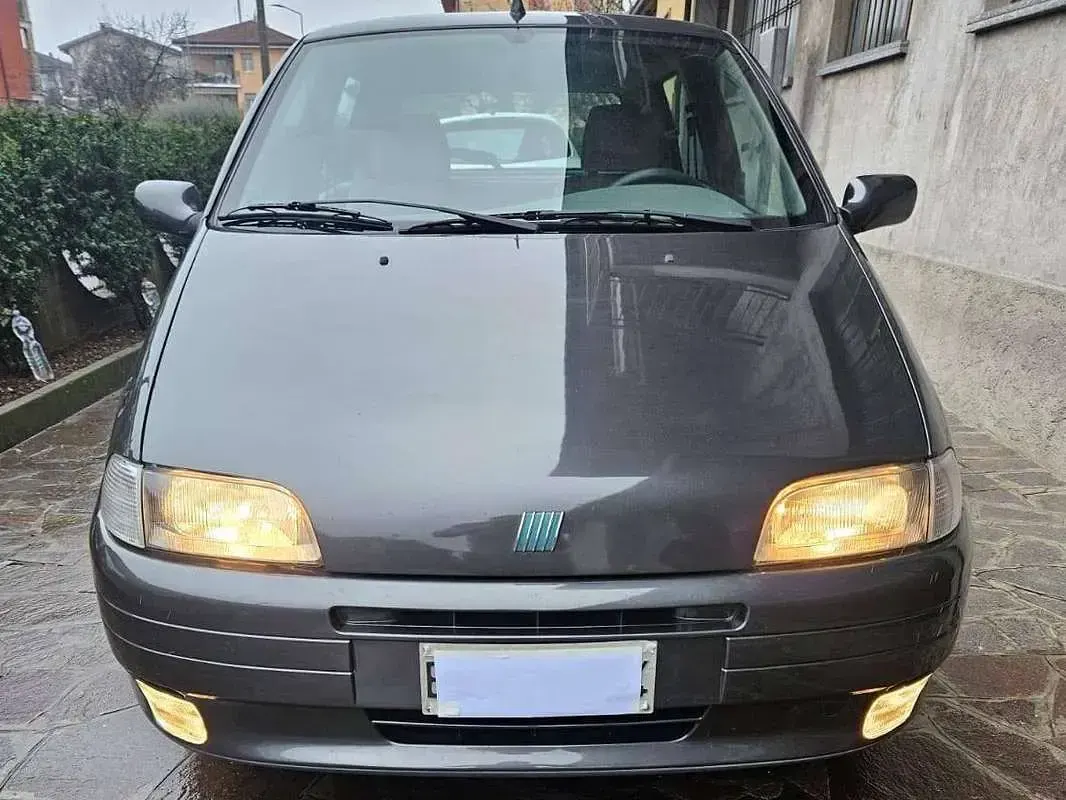 Usata Fiat Punto 54 CV (39 kW) 1993 Grigio Utilitaria