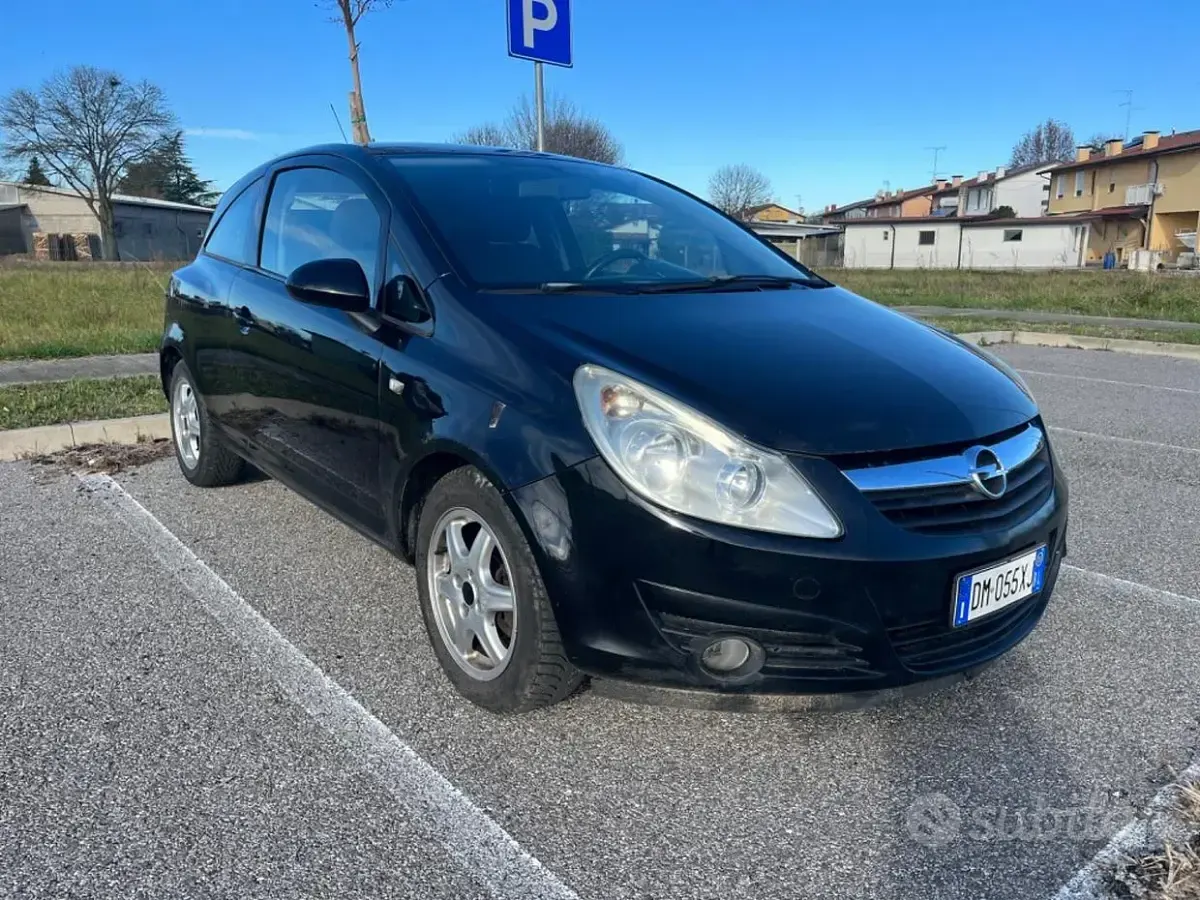 Usata Opel Corsa 80 CV (58 kW) 2008 Nero Utilitaria