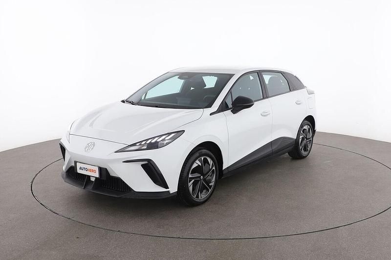 Bianco Usata 2024 MG MG4 EV Due volumi | 19.699 € (Buon prezzo) - Immagine 1/4