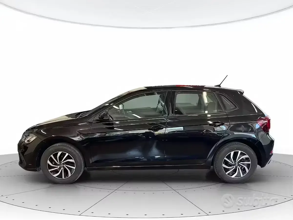 Usata VW Polo Life 95 CV (69 kW) 2025 Nero Utilitaria