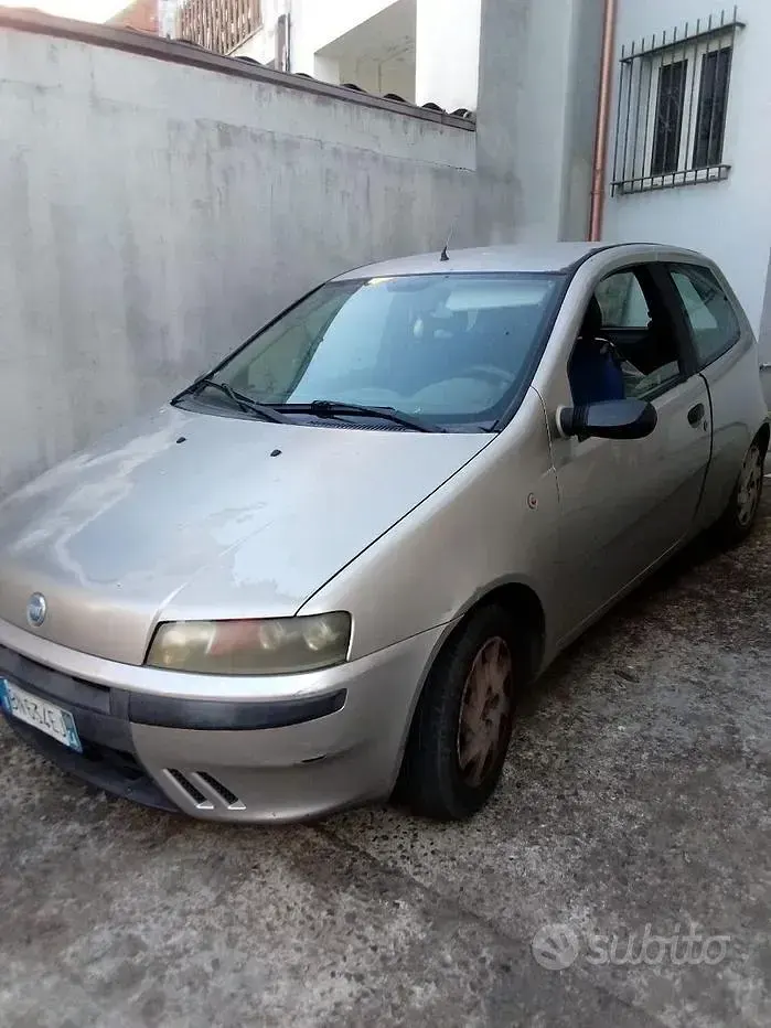 Usata Fiat Punto 60 CV (44 kW) 2000 Utilitaria