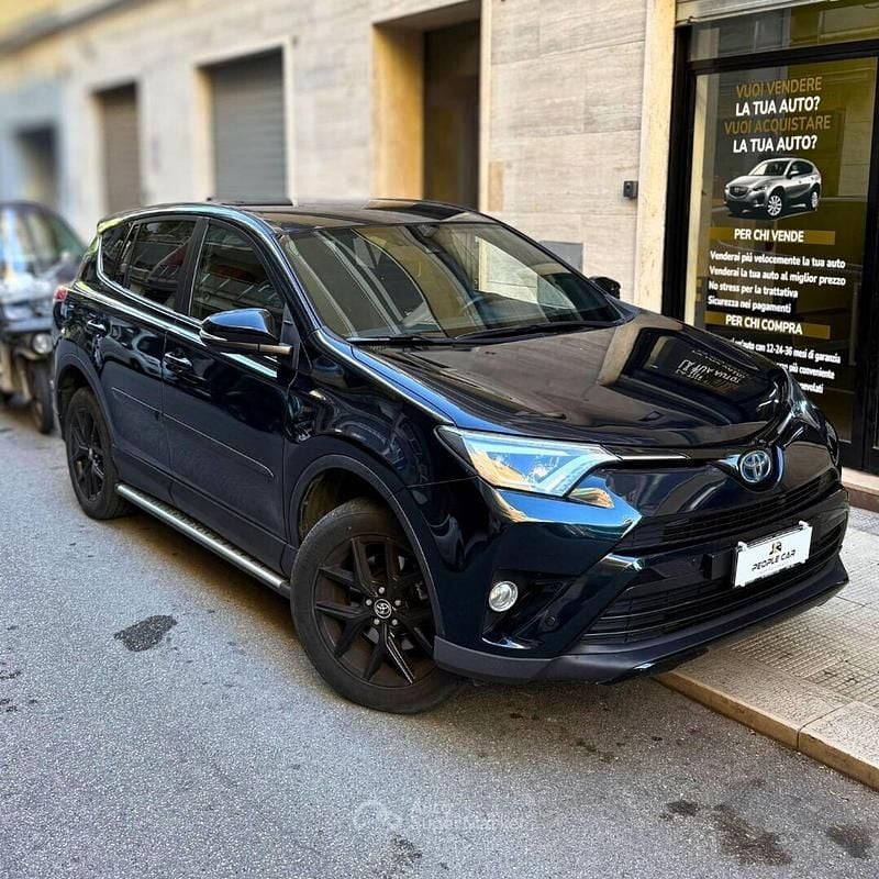 Blu Usata 2019 Toyota RAV4 Hybrid SUV | 18.700 € (Buon prezzo) - Immagine 1/4