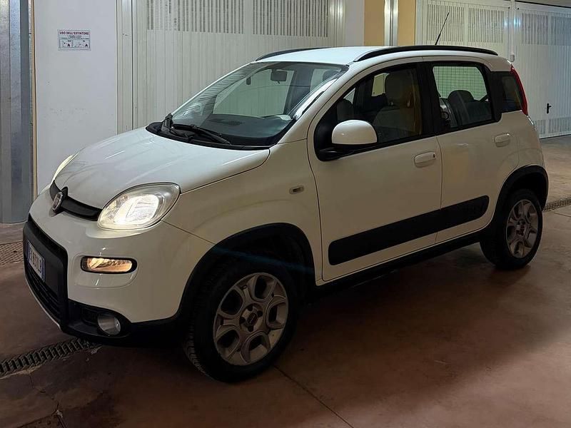 Usata Fiat Panda 4x4 75 CV (55 kW) 2014 Bianco Utilitaria