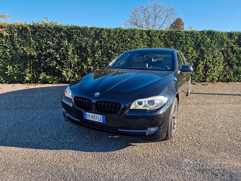 Usata BMW 530 258 CV (189 kW) 2013 Nero Berlina