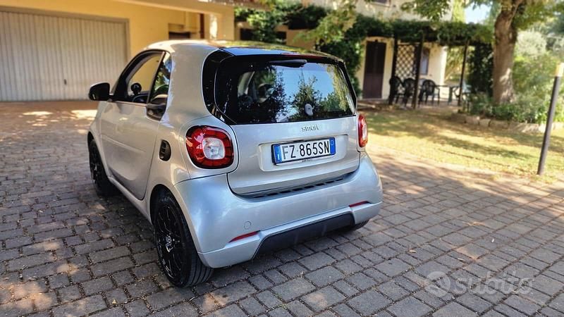 Usata Smart ForTwo Coupé Superpassion 90 CV (66 kW) 2019 Utilitaria