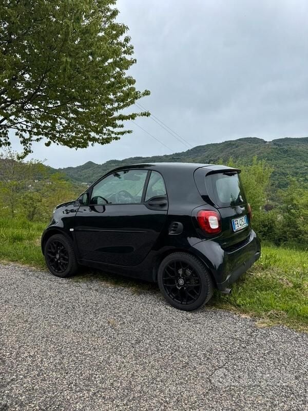 Nero Usata 2015 Smart ForTwo Coupé Coupé | 9100 € (Buon prezzo) - Immagine 1/4