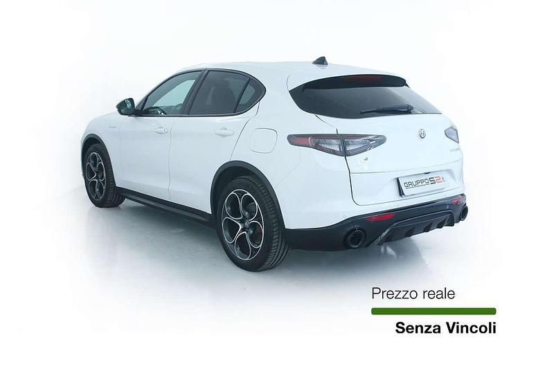 Usata Alfa Romeo Stelvio Veloce 209 CV (153 kW) 2024 Bianco SUV