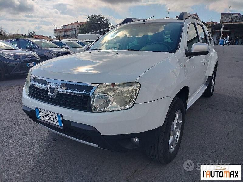 Usata Dacia Duster Lauréate 110 CV (80 kW) 2012 Bianco SUV