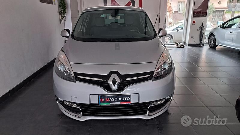 Usata Renault Scénic III 110 CV (80 kW) 2015 Grigio Monovolume