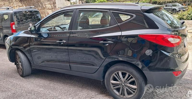 Usata Hyundai ix35 135 CV (99 kW) 2015 Nero SUV