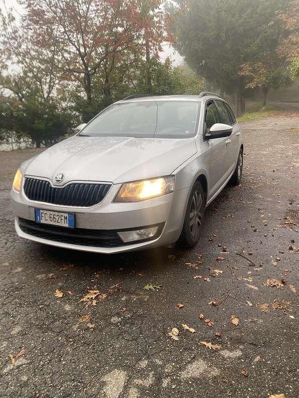 Usata 2016 Skoda Octavia Style Station wagon | 6000 € (Buon prezzo) - Immagine 1/4