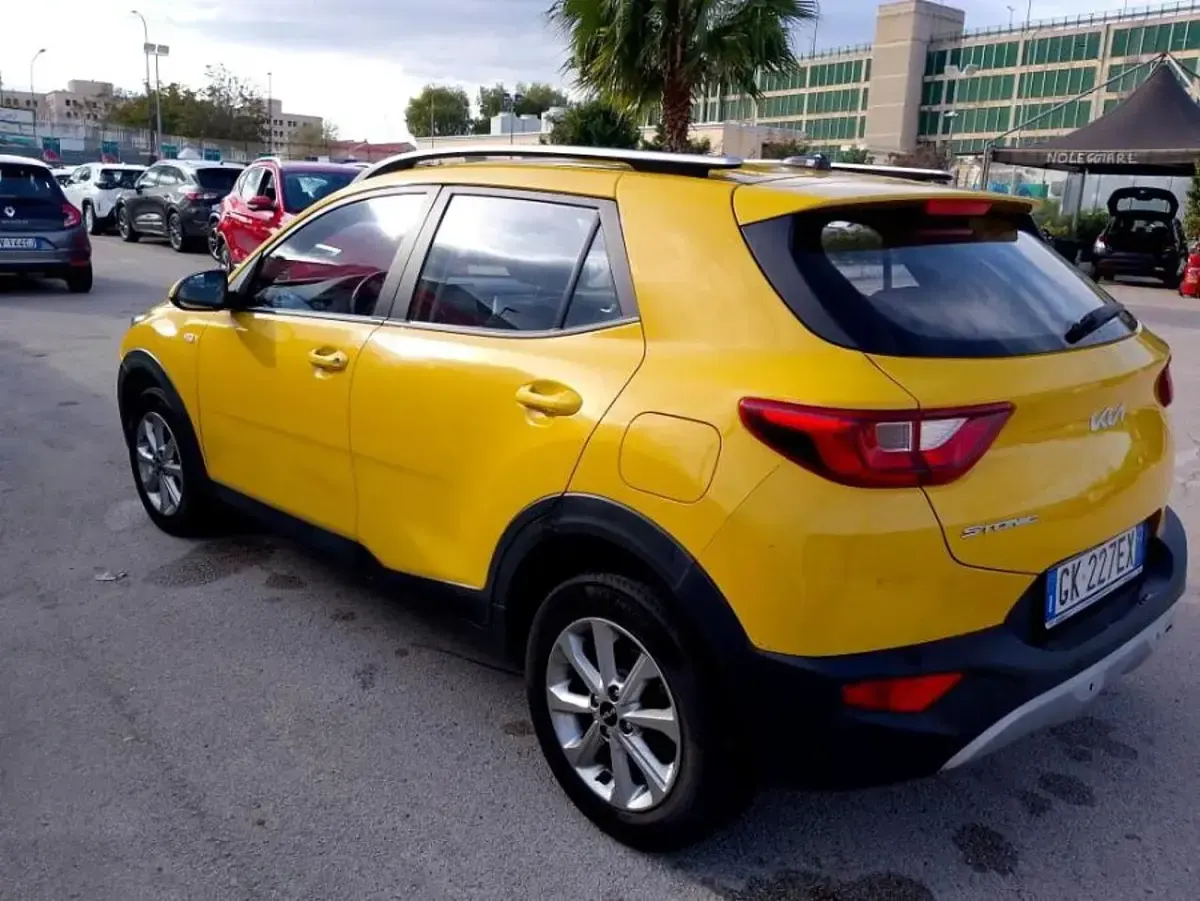 Usata Kia Stonic Urban 84 CV (61 kW) 2022 Giallo SUV