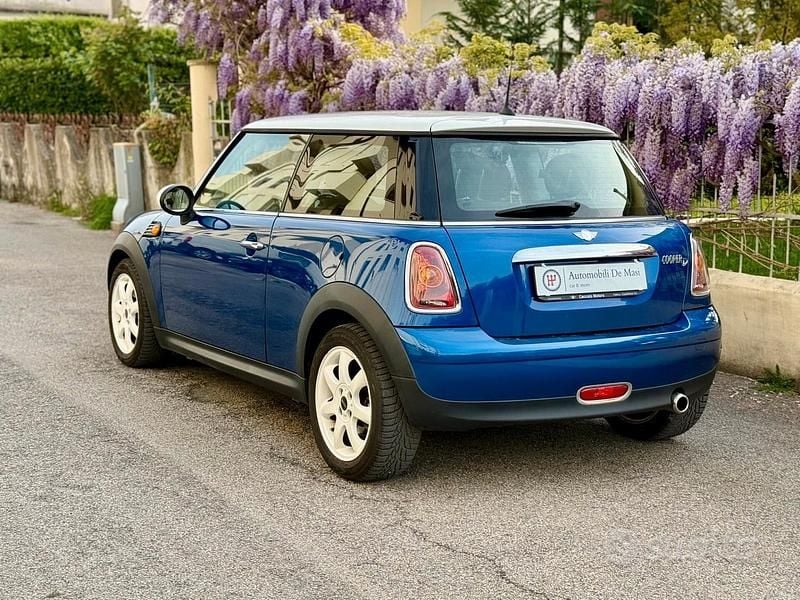 Usata Mini Cooper D 109 CV (80 kW) 2008 Blu Utilitaria