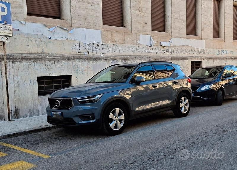Usata Volvo XC40 150 CV (110 kW) 2021 Grigio SUV